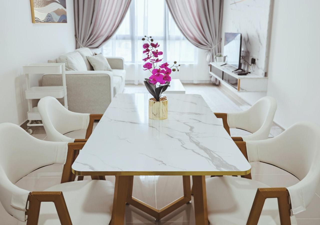 Reyhan Retreat, Mkh Boulevard 2 Apartment Kajang