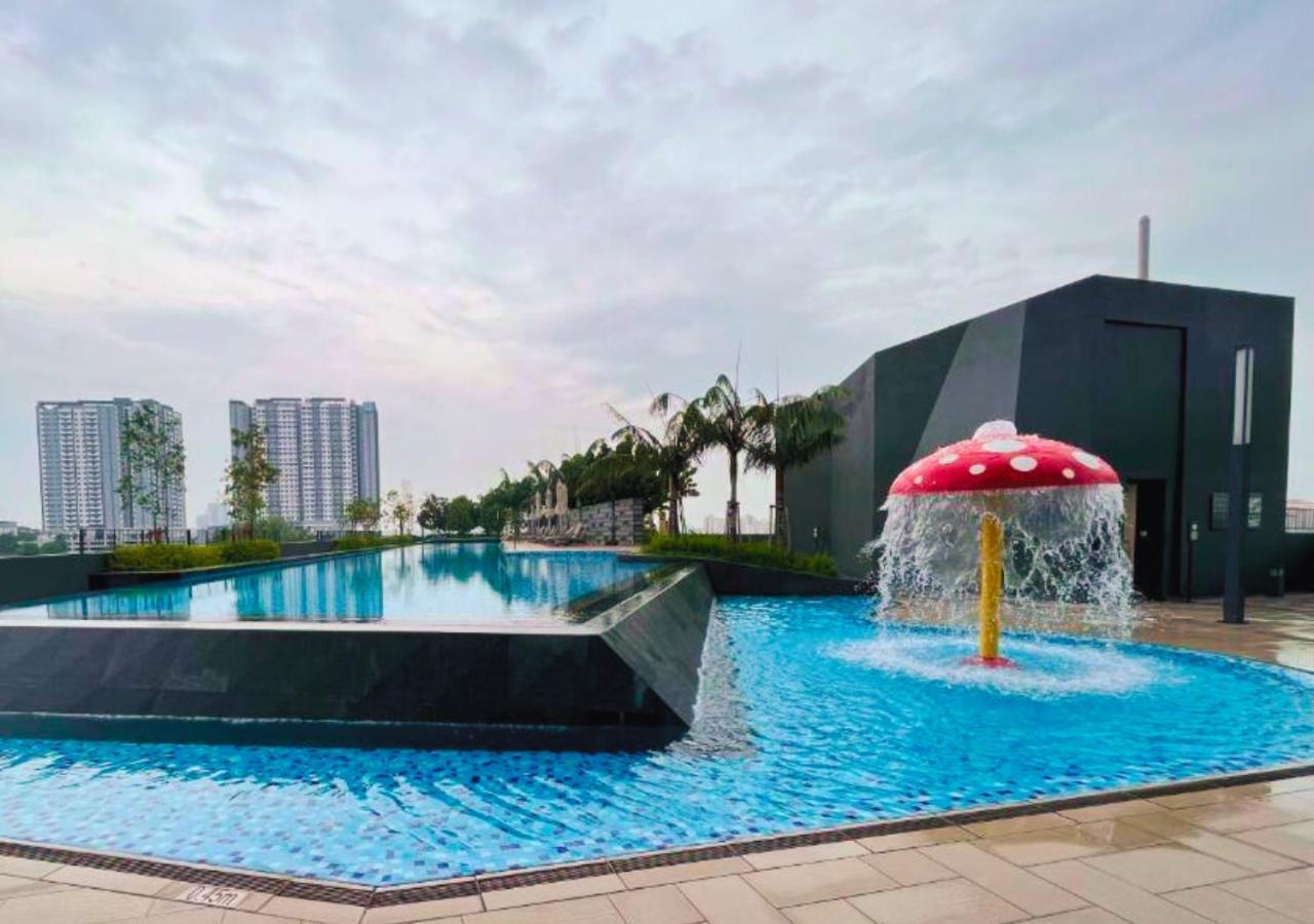 Reyhan Retreat, Mkh Boulevard 2