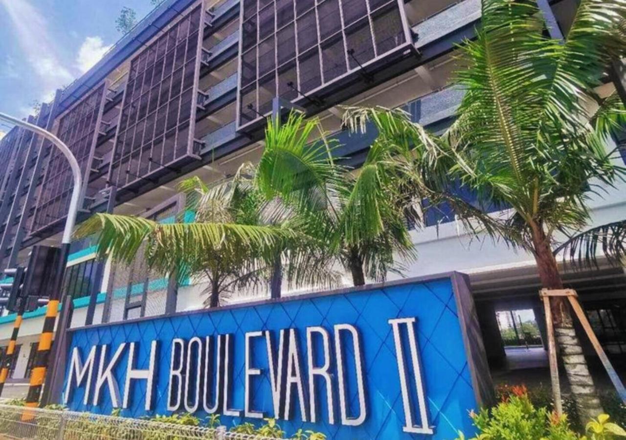 Reyhan Retreat, Mkh Boulevard 2