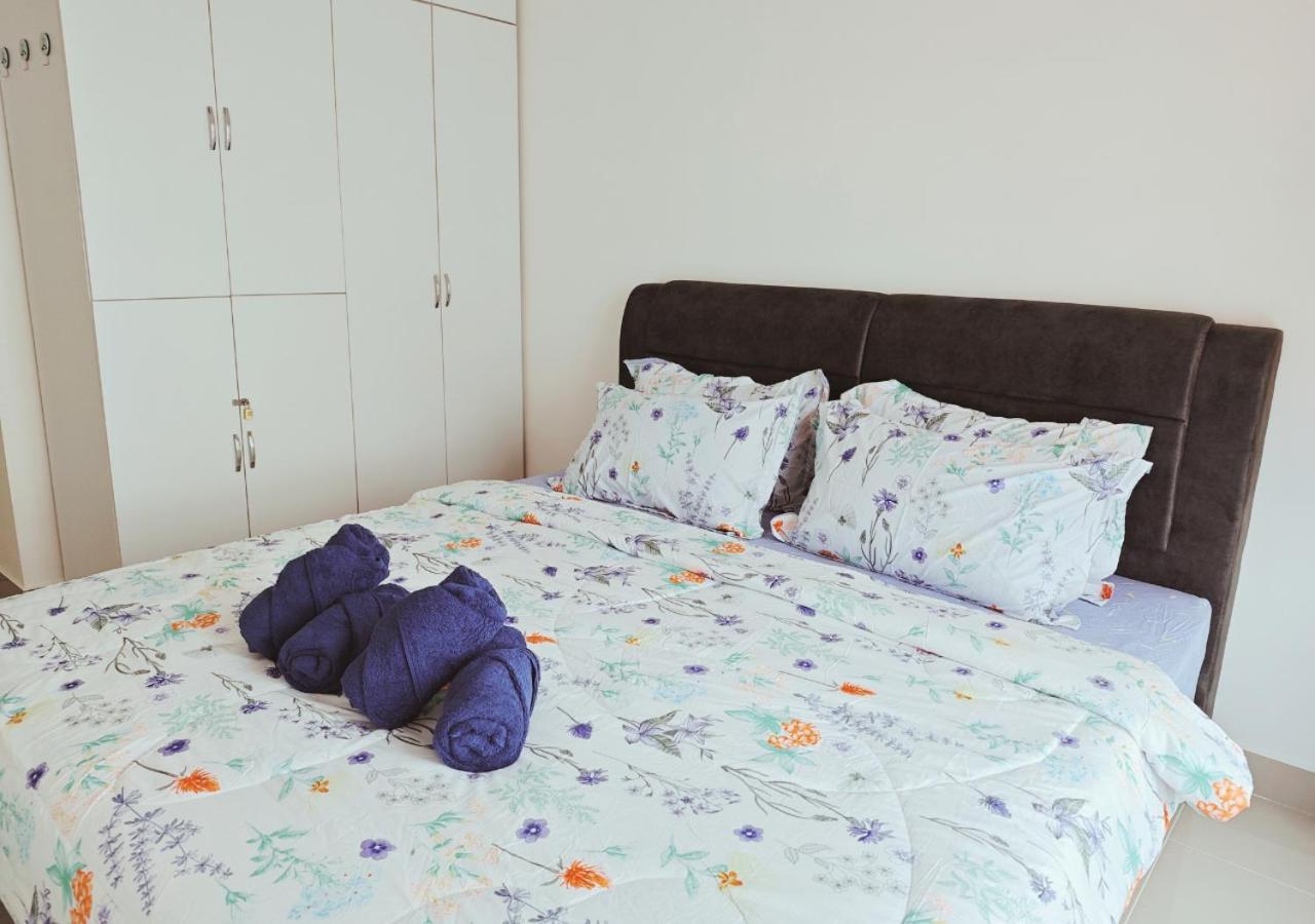 Reyhan Retreat, Mkh Boulevard 2 *